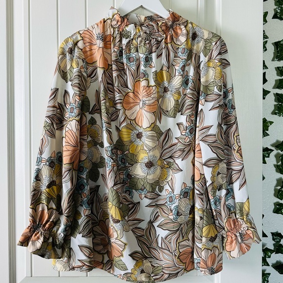 2Hearts Earthy floral high neck long sleeved top size medium - Picture 2 of 6